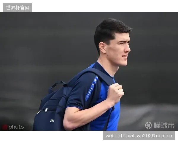 新科土超金靴肖穆罗多夫领衔中亚白狼，挑战C罗最后一届世界杯之旅。